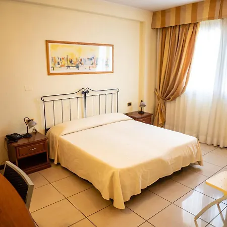 Lägenhetshotell White Palace Cento (Emilia-Romagna)